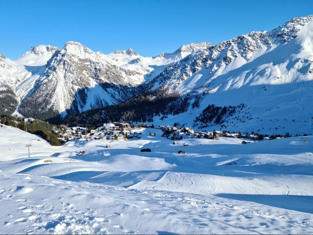 Fewo D'Rock Arosa- Center Of Nightlife By Nature Apartments Switzerland Rom bilde